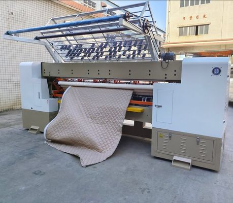 12インチは3つの針棒をコンピュータ化した機械を作るキルトにする機械毛布を模造する