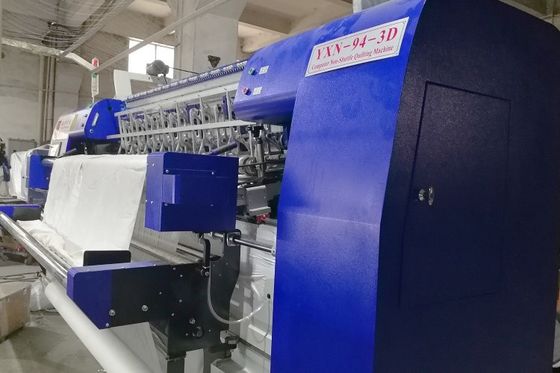 マットレスのカバーのための94インチの産業多針のShuttlelessキルトにする機械