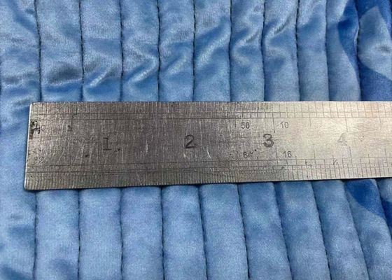 ベッドカバーの生産のための1000rpmスピードマルチニードル自動クイルトリングマシン