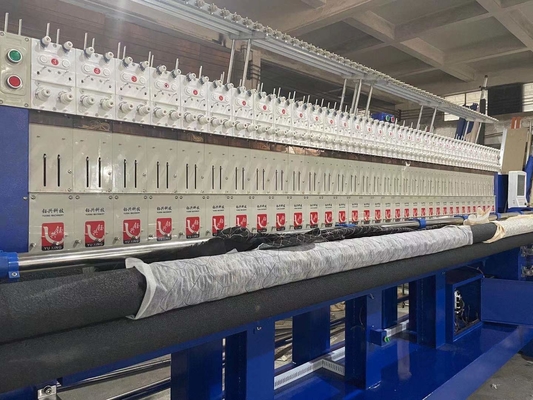 家具製造販売業生地のための64インチの産業刺繍のキルトにする機械